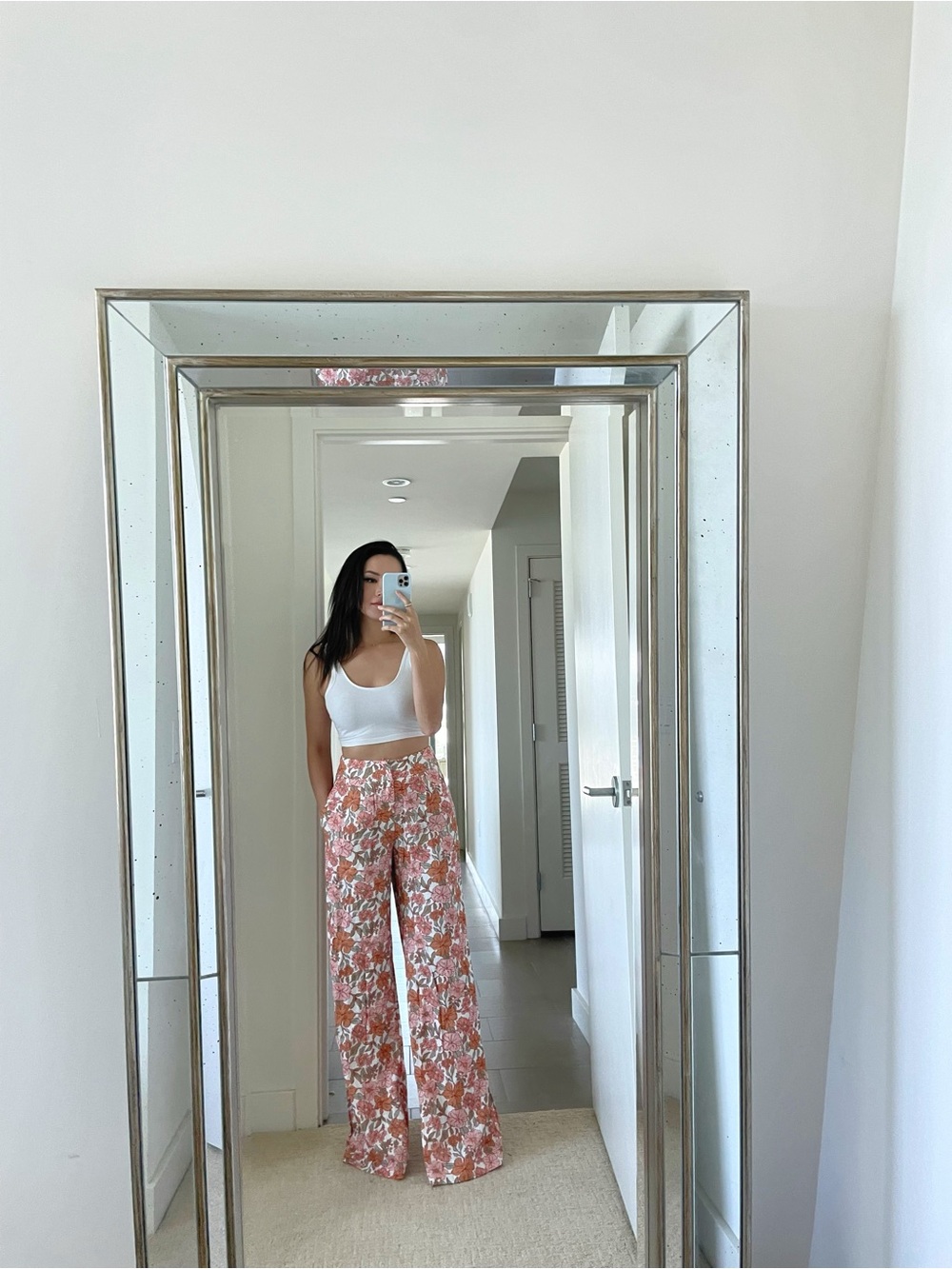 High-Rise Wide-Leg Floral Trousers in Coral and White